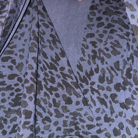 Old navy maternity dress- size medium - Picture 3 of 4